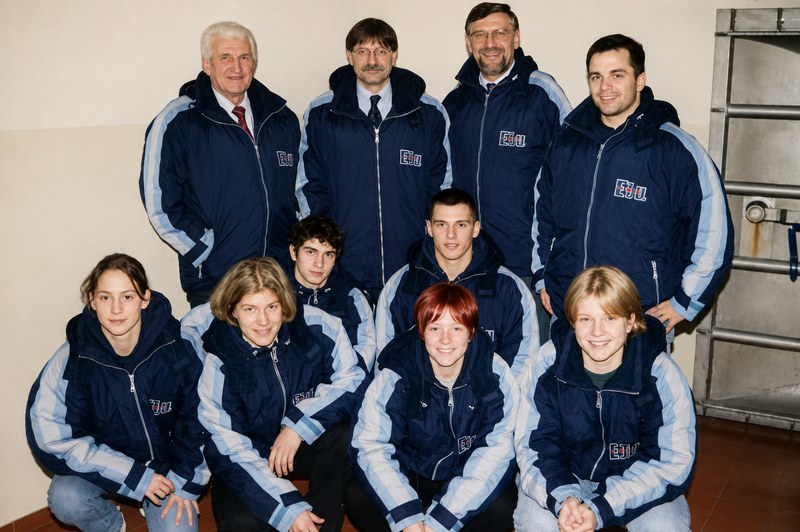Vodstvo Judo kluba Bežigrad z mladimi